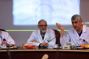 جلسه کمیته مورتالییتی مورخ ششم دیماه سال جاری در مرکز قلب و عروق شهید رجایی: عکس شماره 9 / 12